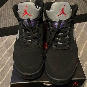 Jordan 5 black Metallic